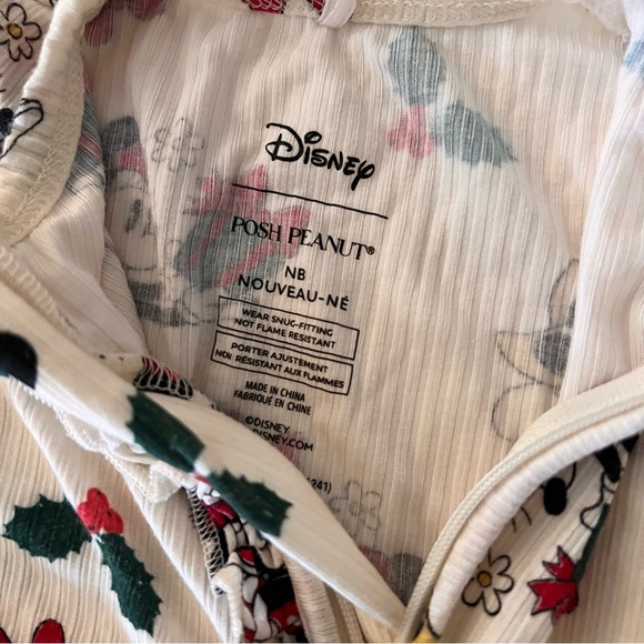 Posh Peanut Footie- Minnie Christmas - Picture 4 of 5